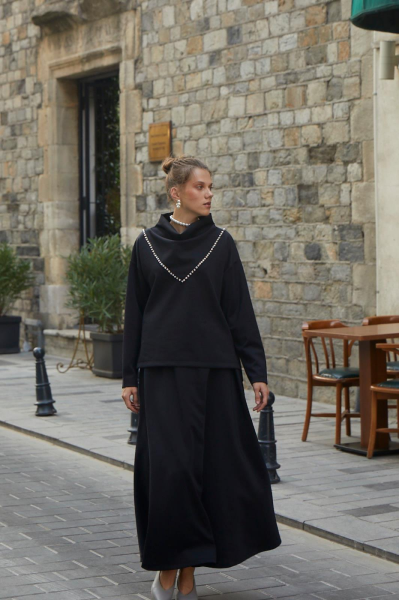 Rumba Taş Detaylı Siyah Scuba Bluz Etek Takım