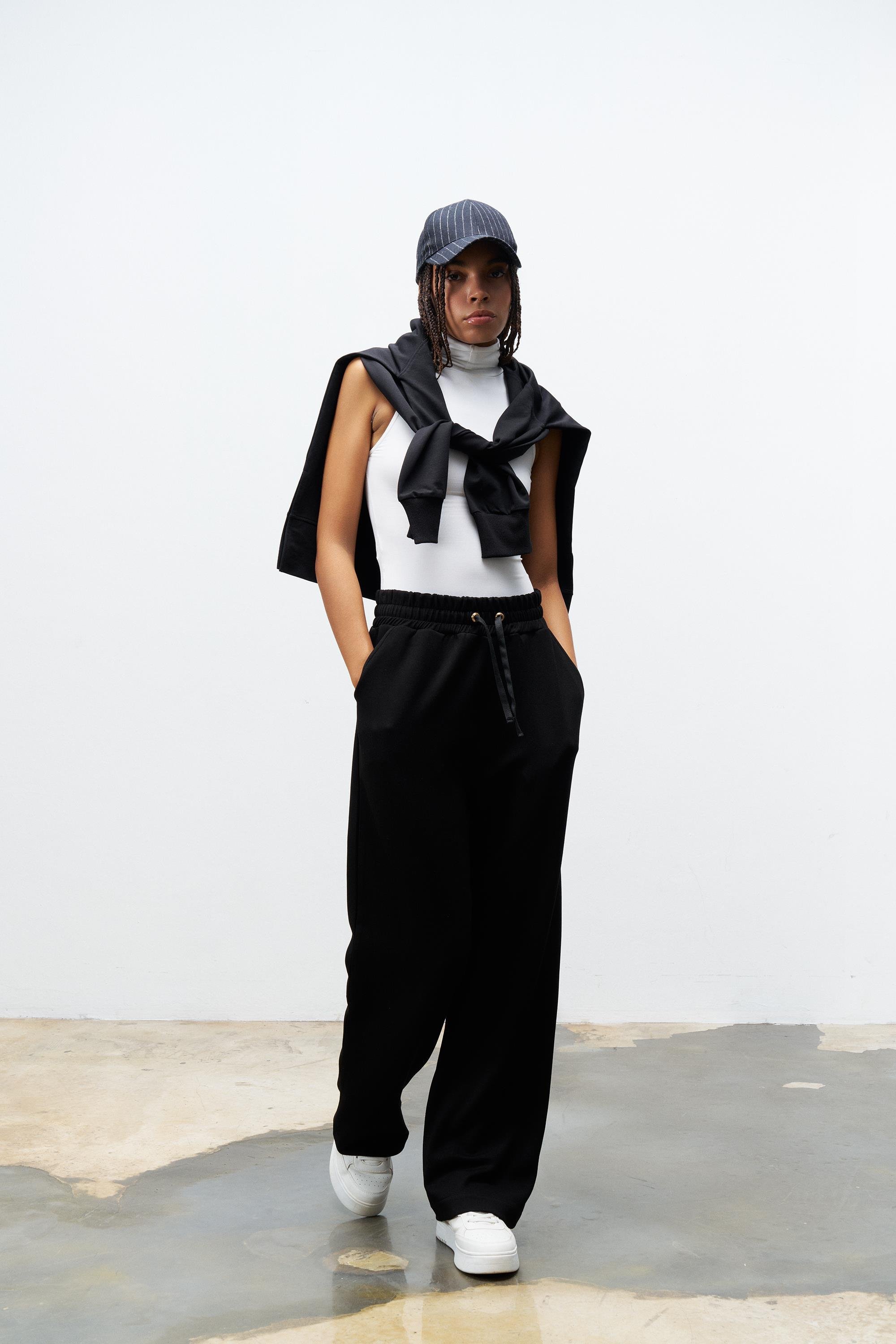 Siyah Kadın Bel Ayarlanabilir Rahat Kalıp Modal Pantolon