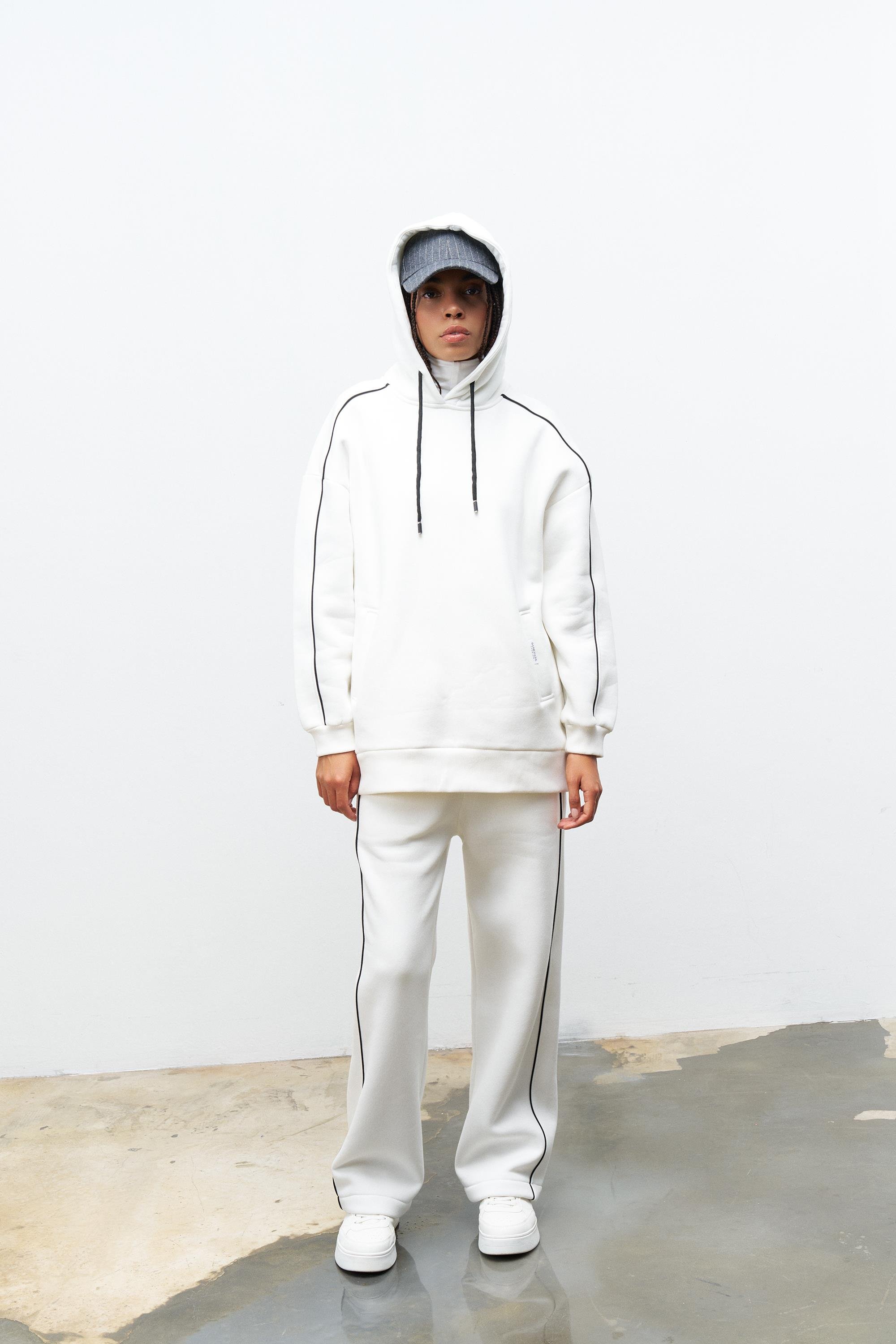 Ekru İçi Polarlı  Süs Etiket Detaylı Kapüşonlu Şardonlu Alt Üst  Kışlık Takım