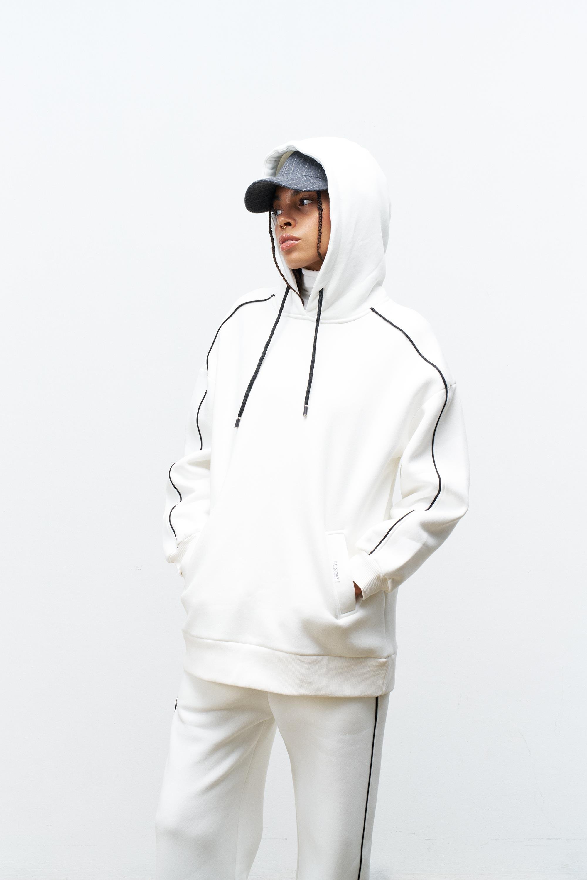 Ekru İçi Polarlı  Süs Etiket Detaylı Kapüşonlu Şardonlu Alt Üst  Kışlık Takım