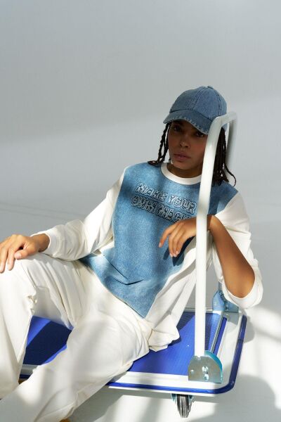 Ekru Kadın Denim Üzeri Nakış İşlemeli Bisiklet Yaka Sweatshirt  Dar Paça Pantolon Pamuklu Örme Alt Üst Takım