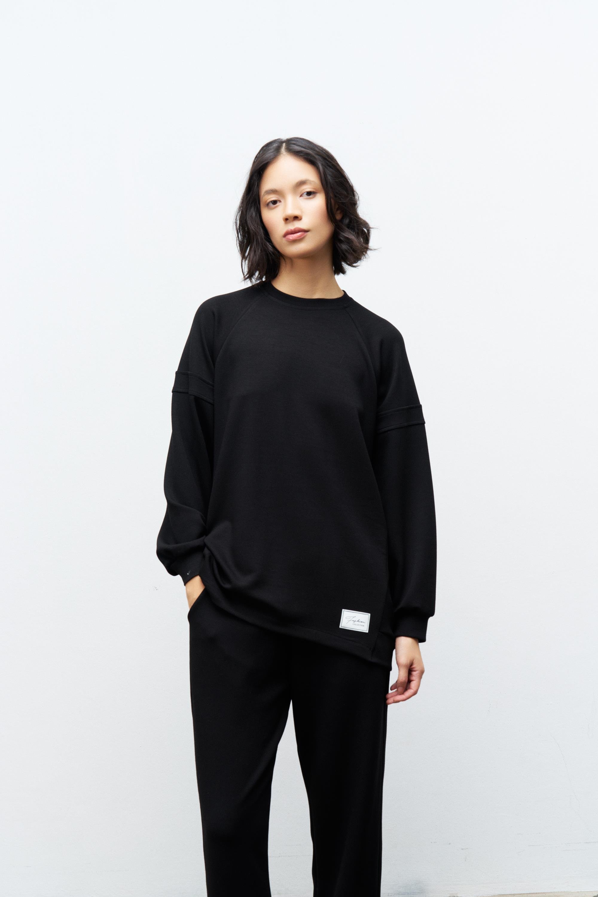 Siyah Terletmez Süs Etiket Detaylı Üst  Ve Bel Lastikli Pantolon Modal Takım