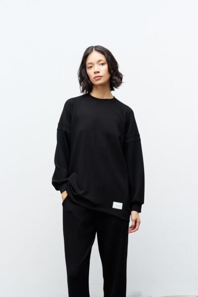 Siyah Terletmez Süs Etiket Detaylı Üst  Ve Bel Lastikli Pantolon Modal Takım