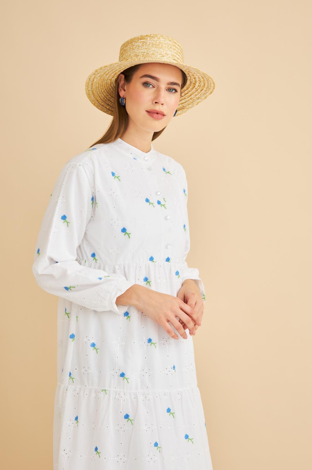 Guıpure Nakışlı ve Düğmeli Brode Oversize Mavi Elbise