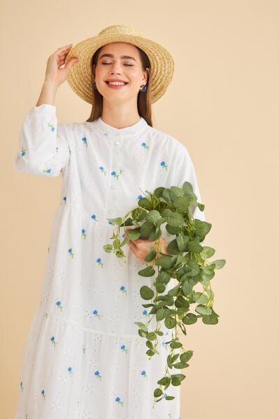 Guıpure Nakışlı ve Düğmeli Brode Oversize Mavi Elbise