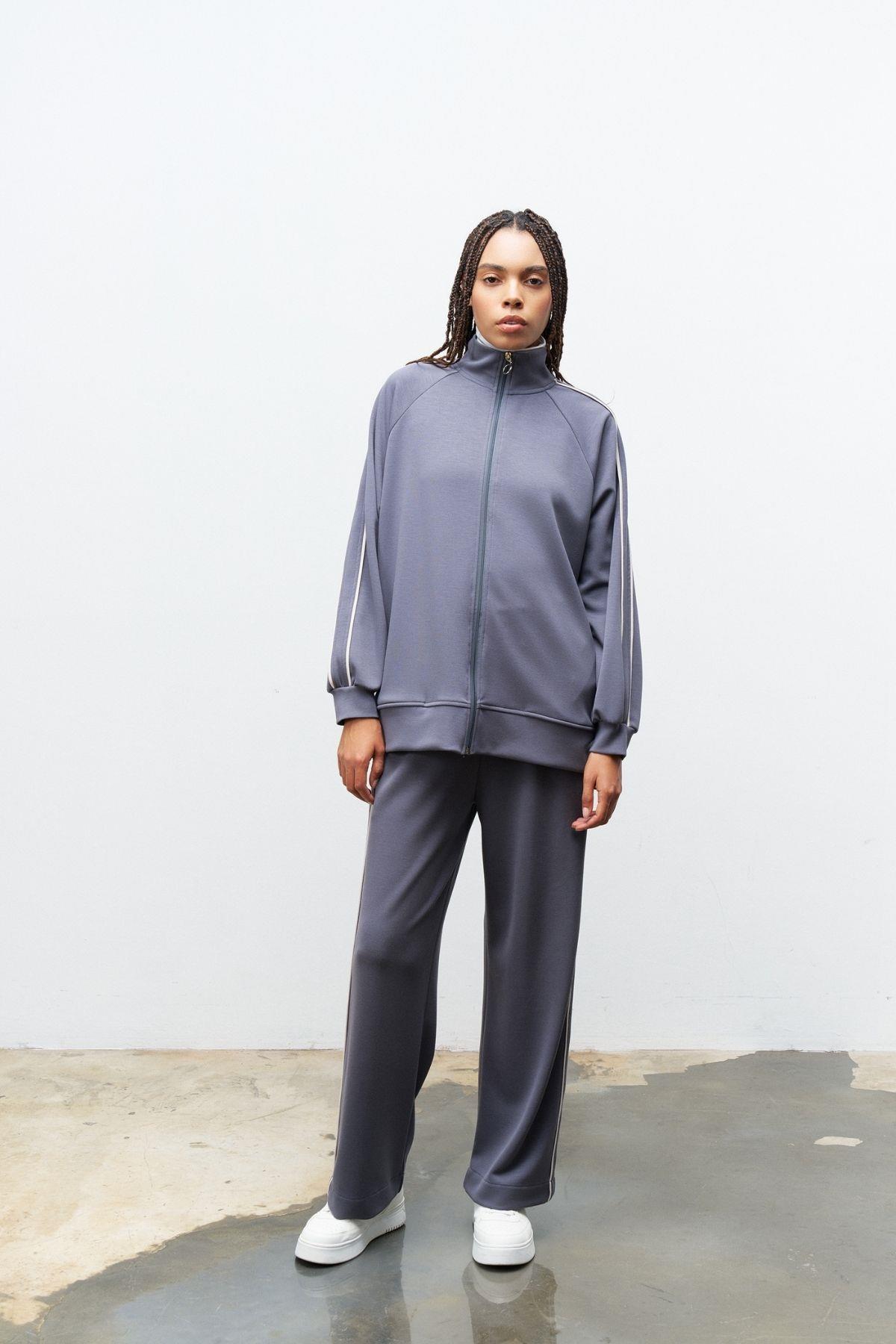 Füme Kadın Kol Üst Ve Pantolon Yan Şerit Detaylı  Fermuarlı Dik Yaka Modal Alt Üt Takım