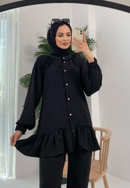 Ayrobin Düğmeli ve Eteği Fırfırlı Siyah Takım
