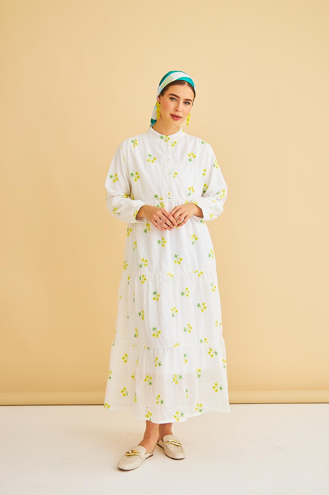 Guıpure Nakışlı ve Düğmeli Brode Oversize Sarı Elbise