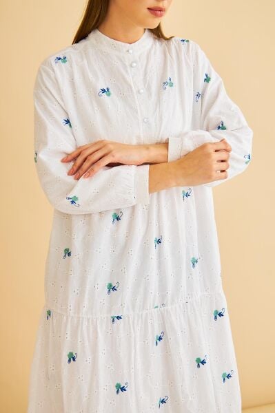 Guıpure Nakışlı ve Düğmeli Brode Oversize Yeşil Elbise