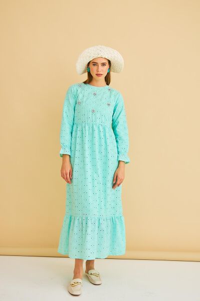Hesna Taş İşlemeli Eteği Fırfırlı Oversize Mint Brode Elbise