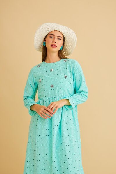 Hesna Taş İşlemeli Eteği Fırfırlı Oversize Mint Brode Elbise