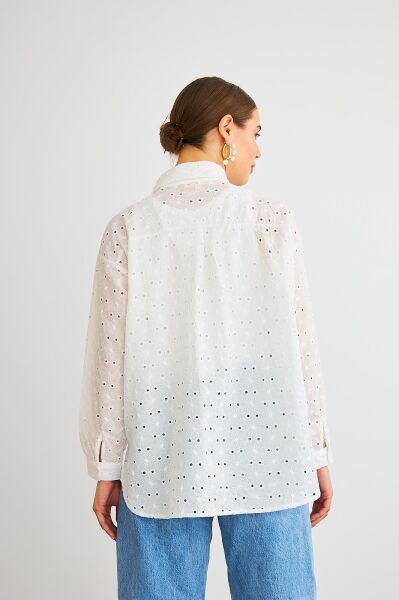 Chiko Taş İşlemeli Beyaz Brode Gömlek