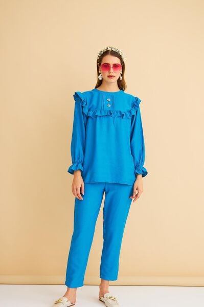 Porty Taş İşlemeli ve Fırfır Detaylı Mavi Tunik Pantolon Takım