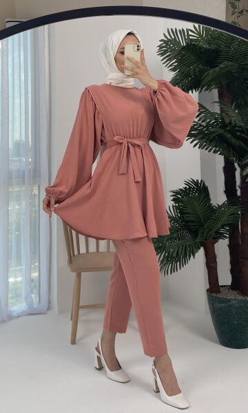 Aden Omuz Taşlı Kuşaklı Bluz Pantolon Pudra Takım