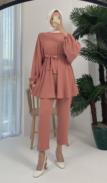 Aden Omuz Taşlı Kuşaklı Bluz Pantolon Pudra Takım