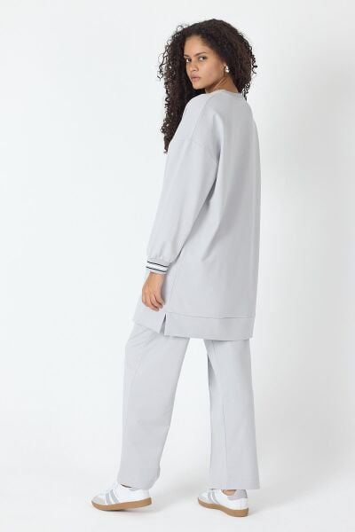 Gri Kadın Etek Ucu Yırtmaçlı Baskı Detaylı  Nervürlü Bol Paça Pantolon Sweatshirt  Alt Üst Takım