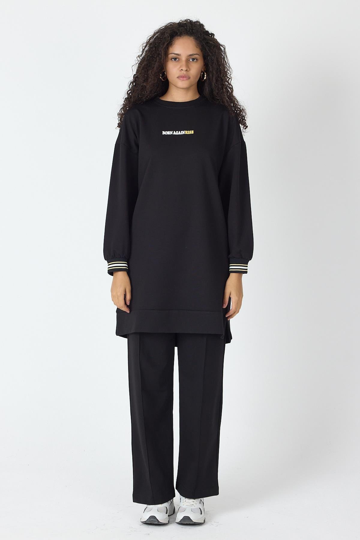 Siyah Kadın Etek Ucu Yırtmaçlı Baskı Detaylı  Nervürlü Bol Paça Pantolon Sweatshirt  Alt Üst Takım